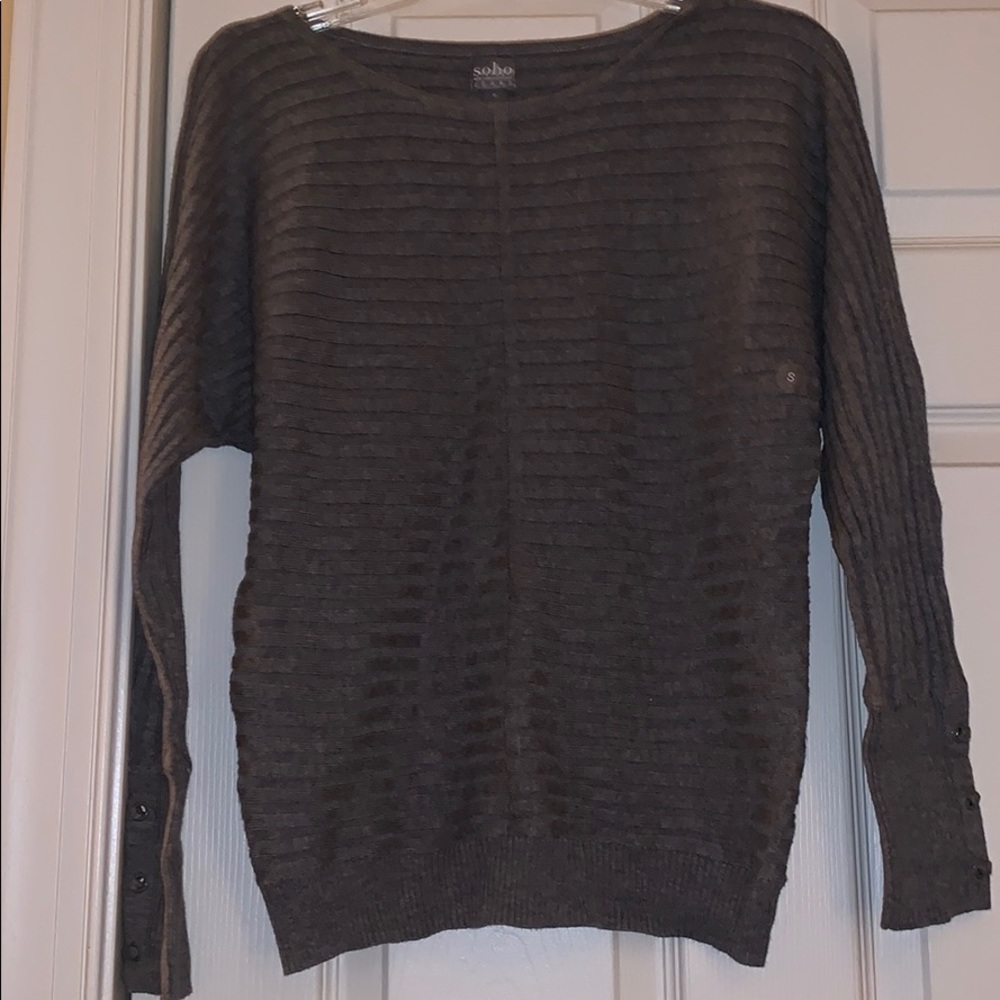 Never Worn: Grey Long sleeve sweater